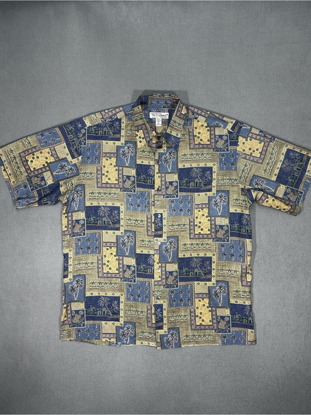Vintage Tori Richard Hawaii Button Front Shirt Mens Large Made In USA Aloha